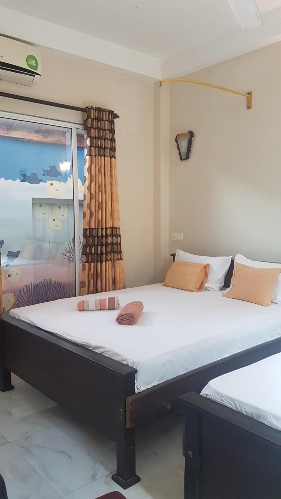 Pinki Nest Hotel Mirissa Bagian luar foto