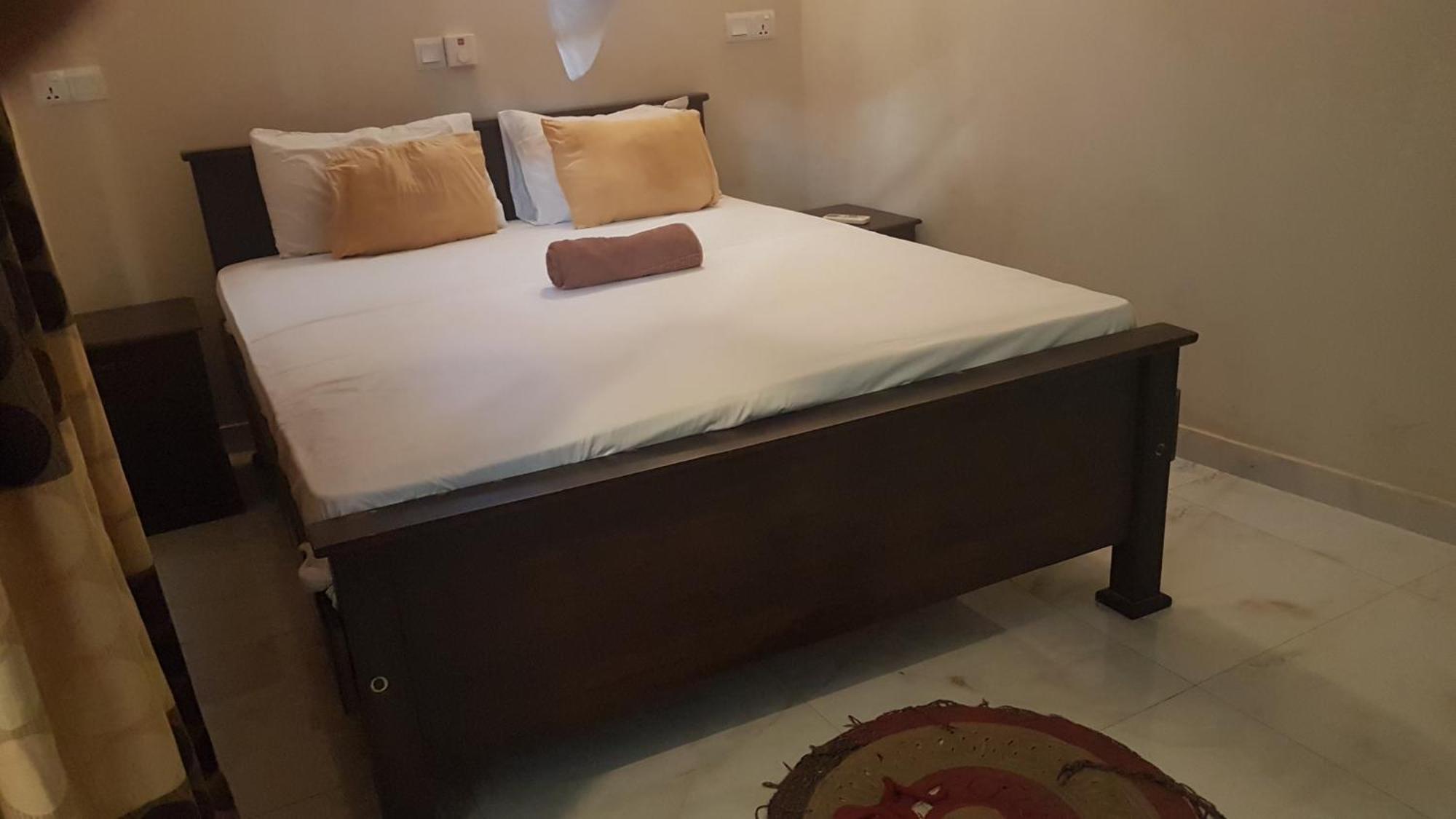Pinki Nest Hotel Mirissa Bagian luar foto