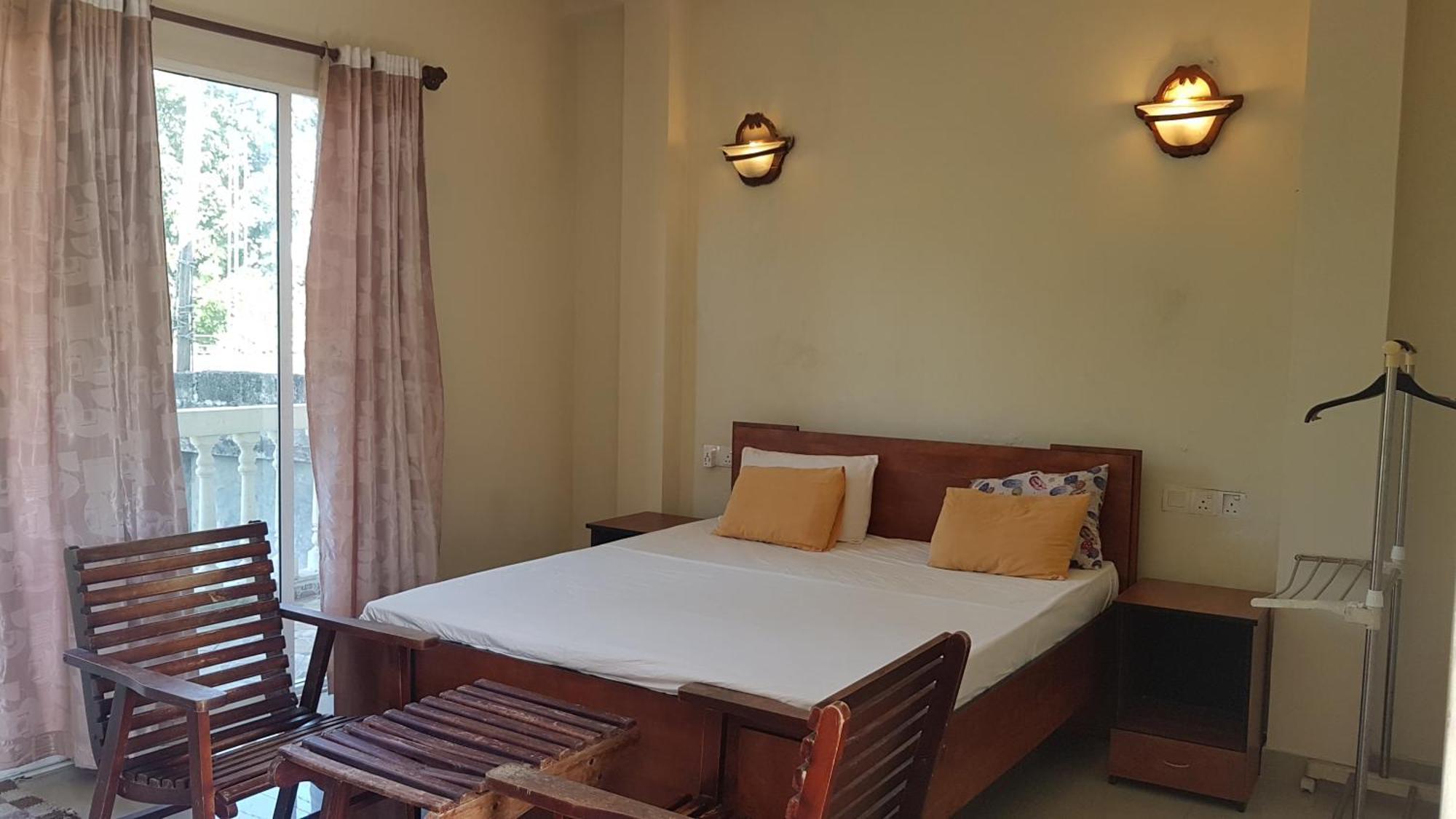 Pinki Nest Hotel Mirissa Bagian luar foto