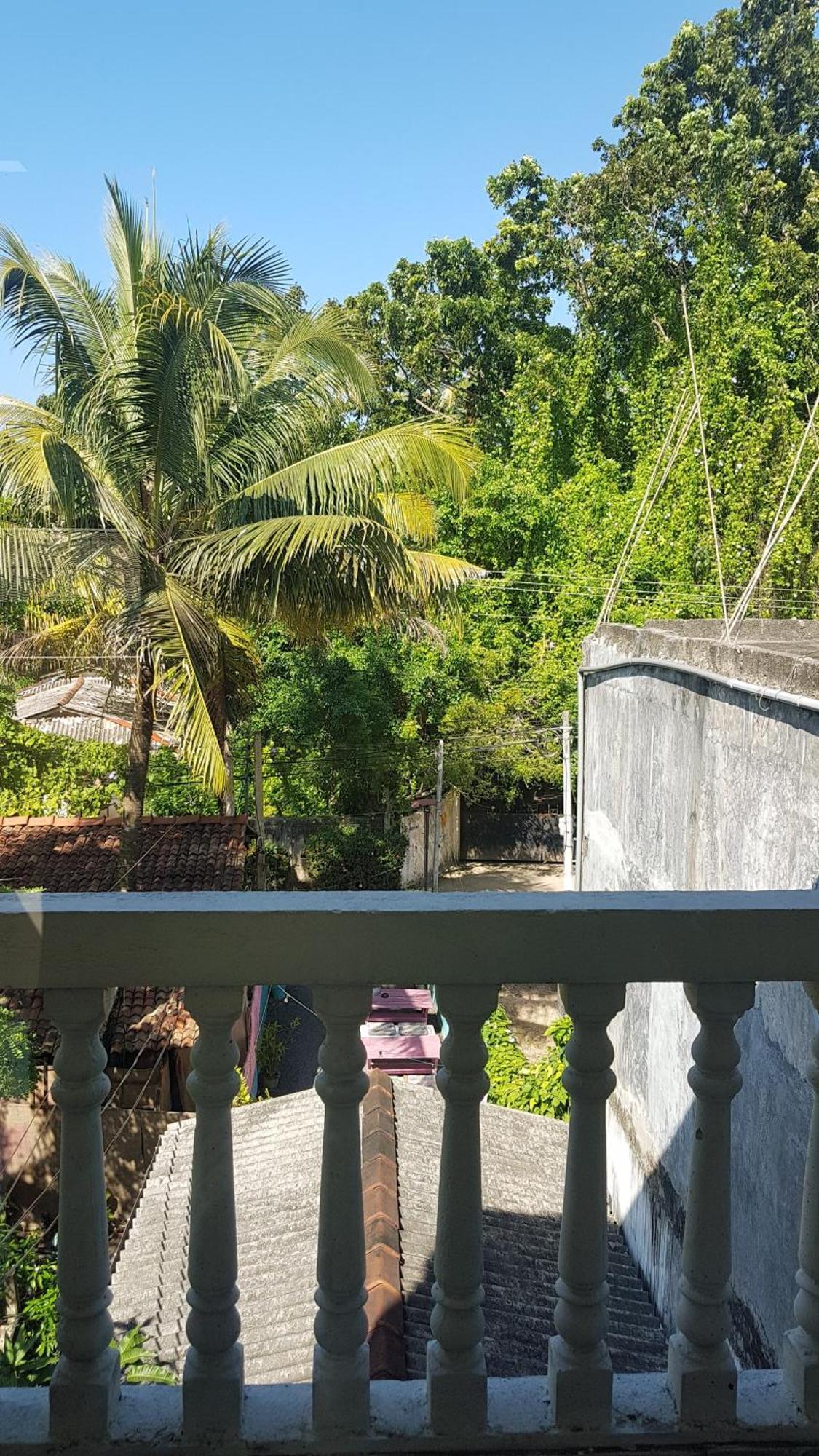 Pinki Nest Hotel Mirissa Bagian luar foto